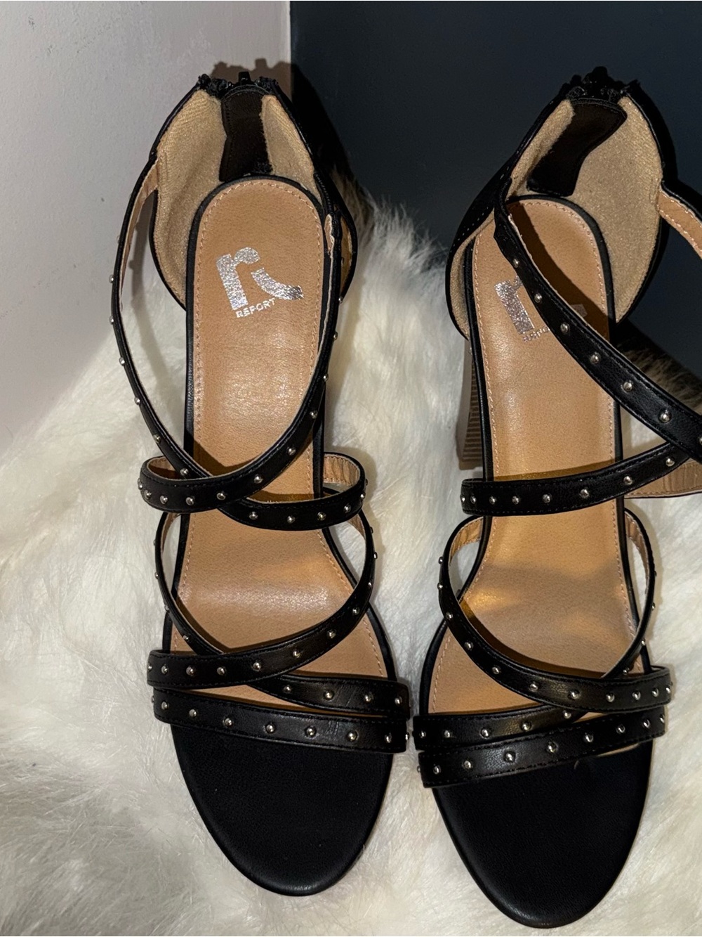 Report High Heeled Black Leather W/ Silver studded strapps - Picture 6 of 9